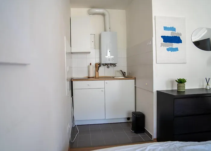 Modern Charming Perfect For Exploring *